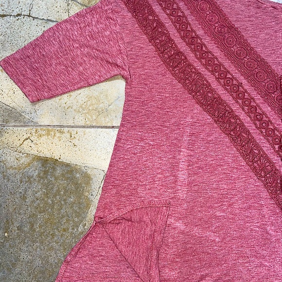 Cute Purple detailed blouse💐 - Picture 2 of 3